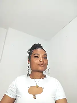 Snapshot of gianna_smith chatting on February 2026 02:13:02 AM gianna smith online show from February 2026 02:13:02 AM