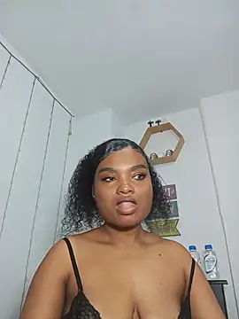 Snapshot of gianna_smith chatting on July 2026 10:40:02 AM gianna smith online show from July 2026 10:40:02 AM
