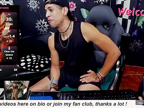 MikeRose94 online show from October 2025 06:27:01 PM