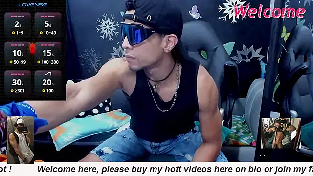 MikeRose94 online show from February 2026 04:48:01 PM