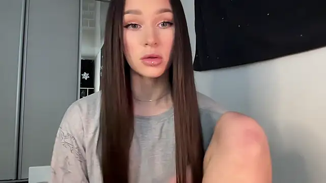 Snapshot of ur_molly chatting on January 2026 07:56:02 AM ur molly online show from January 2026 07:56:02 AM