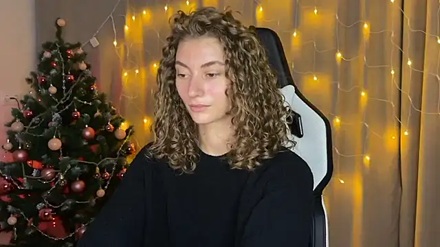 lady curls online show from December 2024 10:41:01 PM