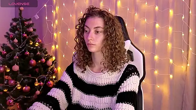 lady curls online show from December 2024 11:17:02 PM