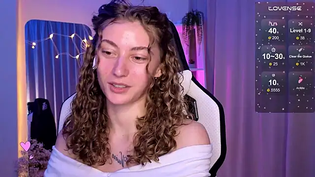 lady curls online show from March 2025 11:12:01 PM