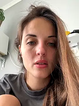 Snapshot of AmiLavs chatting on October 2025 07:21:01 AM AmiLavs online show from October 2025 07:21:01 AM