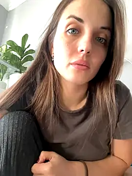 Snapshot of AmiLavs chatting on December 2025 11:08:01 AM AmiLavs online show from December 2025 11:08:01 AM