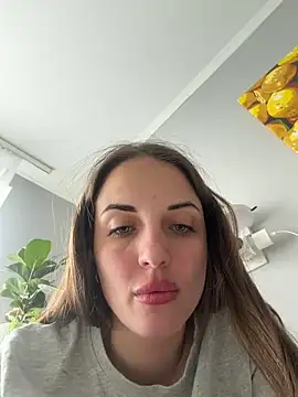 AmiLavs online show from May 2026 10:32:01 AM