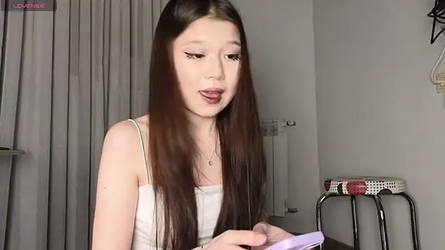 hoshina sayeri online show from November 2025 08:08:01 PM