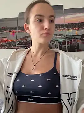 Snapshot of EmilyWi_ chatting on October 2025 02:47:02 PM EmilyWi online show from October 2025 02:47:02 PM