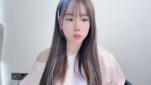 Snapshot of chloe-01 chatting on November 2025 04:05:01 AM chloe-01 online show from November 2025 04:05:01 AM