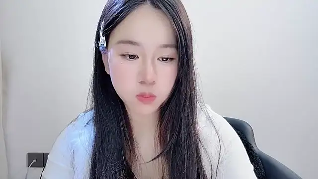 Snapshot of chloe-01 chatting on December 2025 03:32:01 PM chloe-01 online show from December 2025 03:32:01 PM