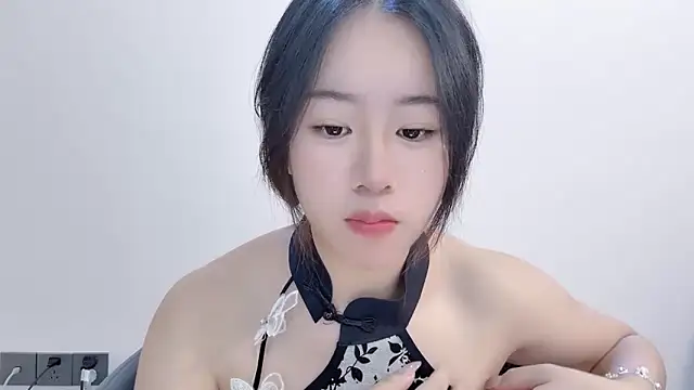 Snapshot of chloe-01 chatting on December 2025 04:19:01 AM chloe-01 online show from December 2025 04:19:01 AM