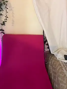 Snapshot of MOMALANA chatting on March 2025 02:01:02 PM MOMALANA online show from March 2025 02:01:02 PM