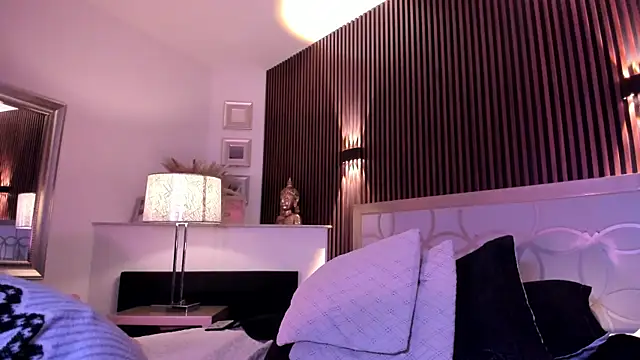 Snapshot of NattashaHotson chatting on October 2025 09:55:02 AM NattashaHotson online show from October 2025 09:55:02 AM