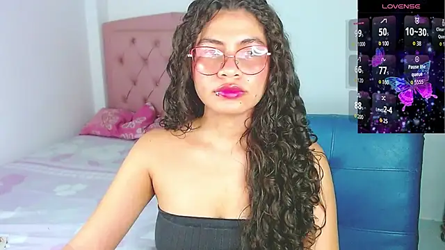 Snapshot of Cynthia_hazel chatting on November 2025 05:06:01 AM Cynthia hazel online show from November 2025 05:06:01 AM