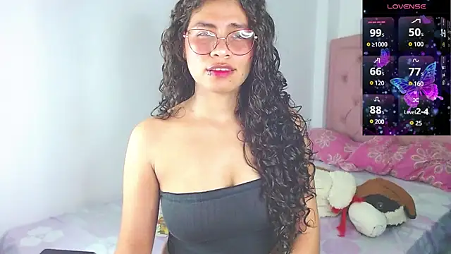 Snapshot of Cynthia_hazel chatting on November 2025 04:04:01 AM Cynthia hazel online show from November 2025 04:04:01 AM