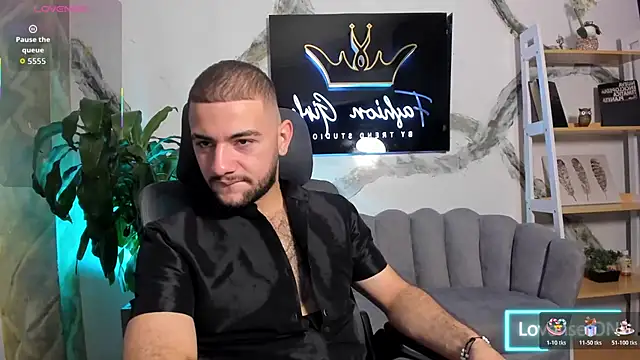 MaximusDick1  online show from January 2026 05:45:01 AM