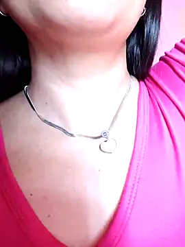 Snapshot of Sofia-Cam chatting on November 2025 06:17:01 PM Sofia-Cam online show from November 2025 06:17:01 PM