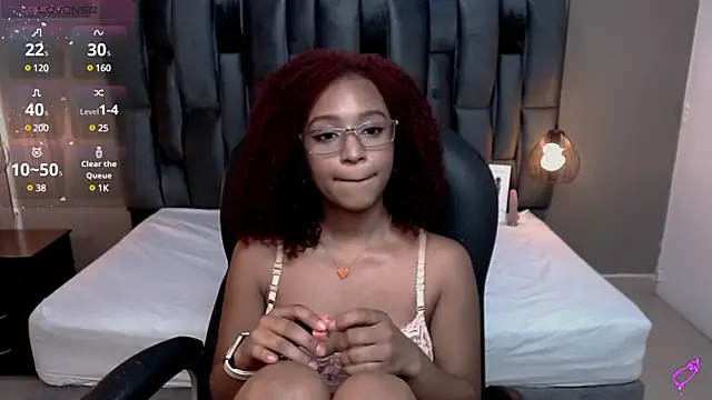 Snapshot of Lorena_Vieira_ chatting on January 2025 07:59:02 PM Lorena Vieira  online show from January 2025 07:59:02 PM