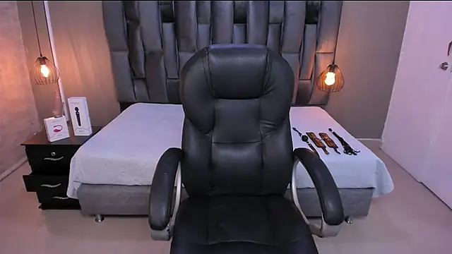 Snapshot of Lorena_Vieira_ chatting on January 2025 07:34:02 PM Lorena Vieira  online show from January 2025 07:34:02 PM