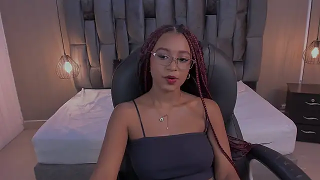 Snapshot of Lorena_Vieira_ chatting on March 2025 08:07:02 PM Lorena Vieira  online show from March 2025 08:07:02 PM