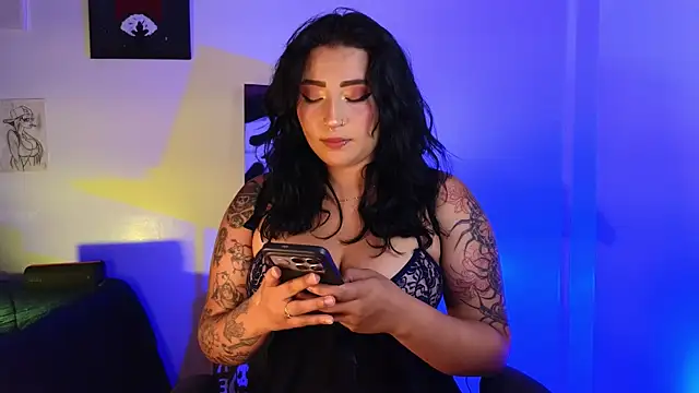 Pauilina online show from July 2026 07:05:02 PM