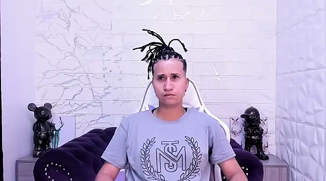 Snapshot of Im_Milan_Rs chatting on February 2025 12:08:02 AM Im Milan Rs online show from February 2025 12:08:02 AM