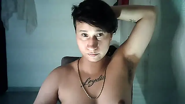 Snapshot of Im_Milan_Rs chatting on November 2025 04:40:01 AM Im Milan Rs online show from November 2025 04:40:01 AM