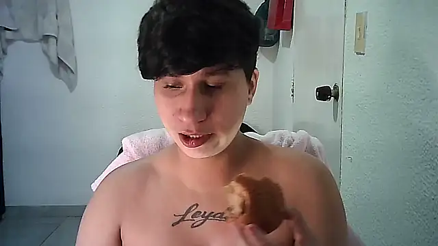 Snapshot of Im_Milan_Rs chatting on November 2025 01:55:01 AM Im Milan Rs online show from November 2025 01:55:01 AM