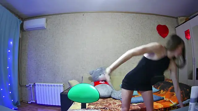 Snapshot of --Model--2 chatting on December 2024 01:17:01 PM --Model--2 online show from December 2024 01:17:01 PM