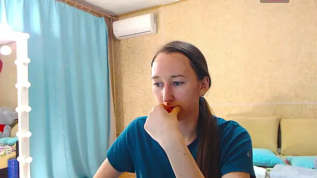 Snapshot of --Model--2 chatting on March 2025 10:04:02 PM --Model--2 online show from March 2025 10:04:02 PM