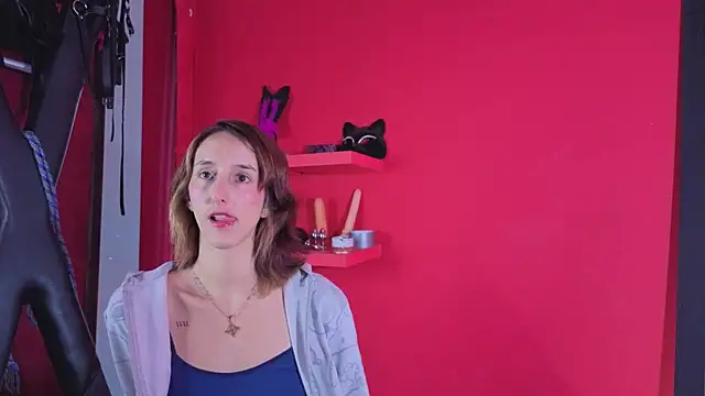 Ambar Roux  online show from November 2025 01:43:03 PM