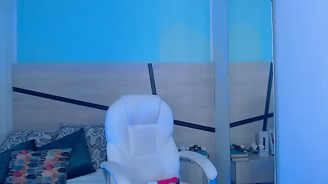 violeta leon online show from January 2025 03:08:02 AM