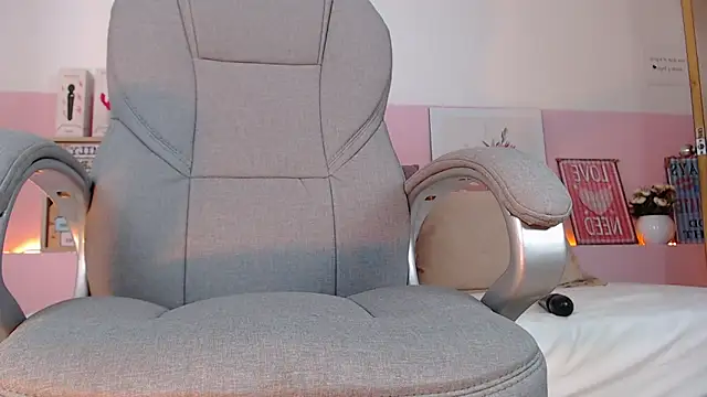 violeta leon online show from February 2025 09:11:01 AM