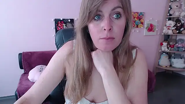 Hot Milady online show from April 2026 08:08:01 AM