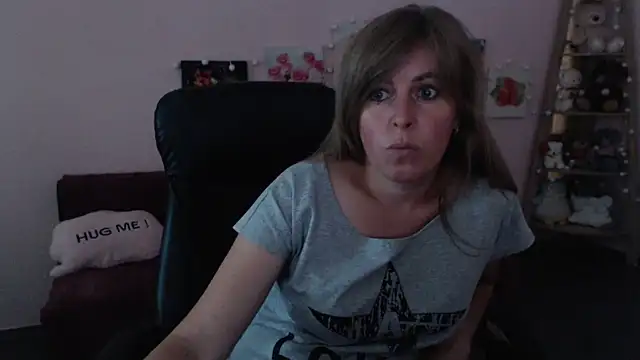 Snapshot of Hot_Milady chatting on June 2026 07:13:01 AM Hot Milady online show from June 2026 07:13:01 AM