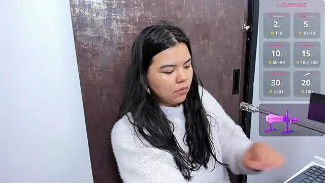 Snapshot of klhoe_boobs chatting on October 2025 03:54:02 AM klhoe boobs online show from October 2025 03:54:02 AM