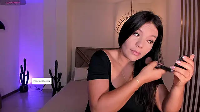 Snapshot of ValeriaRoldanX chatting on May 2026 11:15:01 AM ValeriaRoldanX online show from May 2026 11:15:01 AM