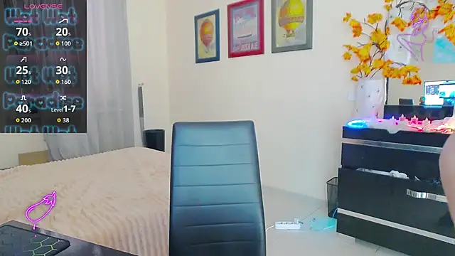 Snapshot of Lillianhot68 chatting on November 2025 10:59:02 AM Lillianhot68 online show from November 2025 10:59:02 AM