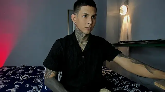 Travistanner 28 online show from February 2026 10:32:02 AM