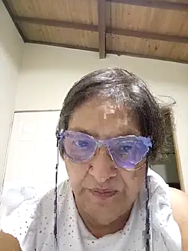 Snapshot of florecita69 chatting on October 2025 03:04:01 AM florecita69 online show from October 2025 03:04:01 AM