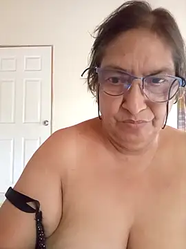 Snapshot of florecita69 chatting on October 2025 02:49:01 PM florecita69 online show from October 2025 02:49:01 PM