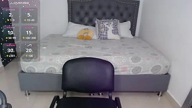 Snapshot of pamela_ chatting on December 2024 02:21:01 AM pamela  online show from December 2024 02:21:01 AM