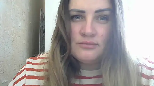 Snapshot of Honeydew-Waves chatting on April 2026 06:09:01 AM Honeydew-Waves online show from April 2026 06:09:01 AM