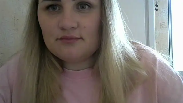 Snapshot of Honeydew-Waves chatting on May 2026 02:13:01 PM Honeydew-Waves online show from May 2026 02:13:01 PM