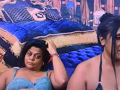 Snapshot of indianCherryPie chatting on November 2025 10:12:01 PM indianCherryPie online show from November 2025 10:12:01 PM