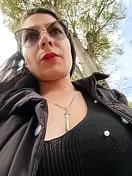 Snapshot of VALERY-03_ chatting on April 2026 05:30:01 PM VALERY-03 online show from April 2026 05:30:01 PM
