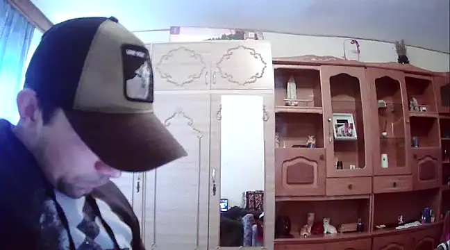 Snapshot of the_hot chatting on February 2025 09:45:02 AM the hot online show from February 2025 09:45:02 AM