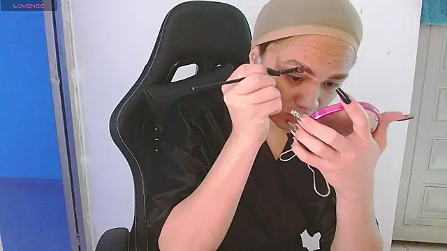 giuliana andrade online show from February 2026 12:29:02 AM