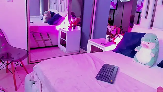 Kitty Eliffe online show from February 2025 07:26:01 PM